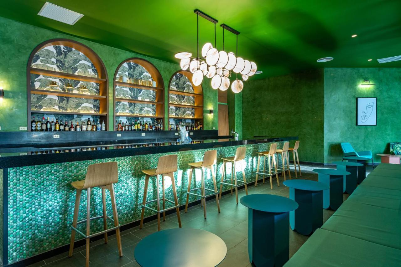 Caribe Deluxe Princess Punta Cana Bagian luar foto The bar at the 2012 London Olympics