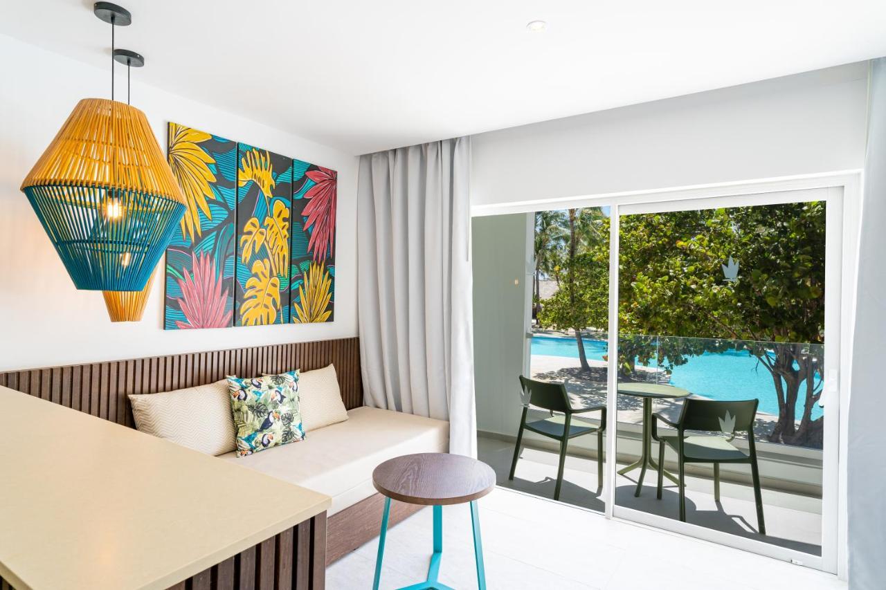 Caribe Deluxe Princess Punta Cana Bagian luar foto Deluxe Pool View