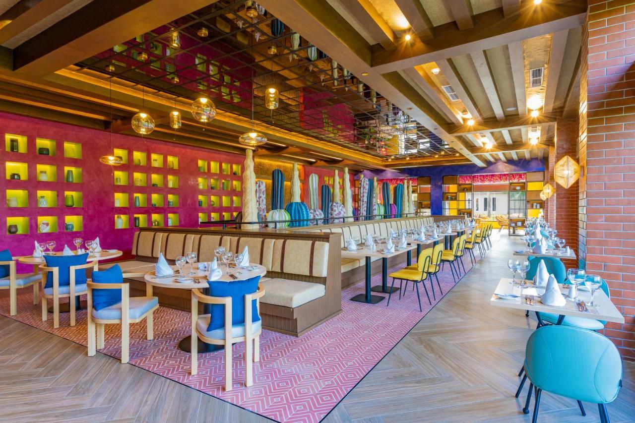 Caribe Deluxe Princess Punta Cana Bagian luar foto The restaurant