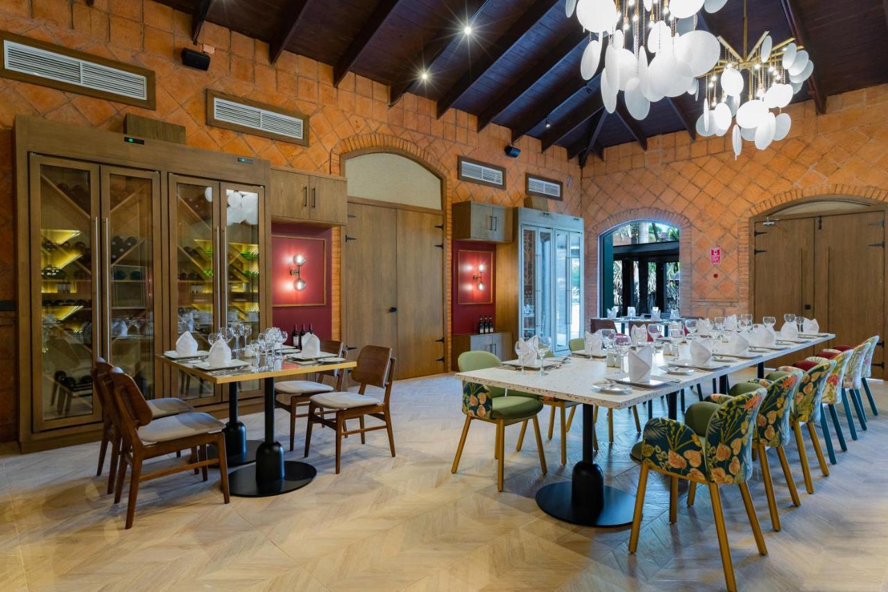Caribe Deluxe Princess Punta Cana Bagian luar foto Restaurant interior