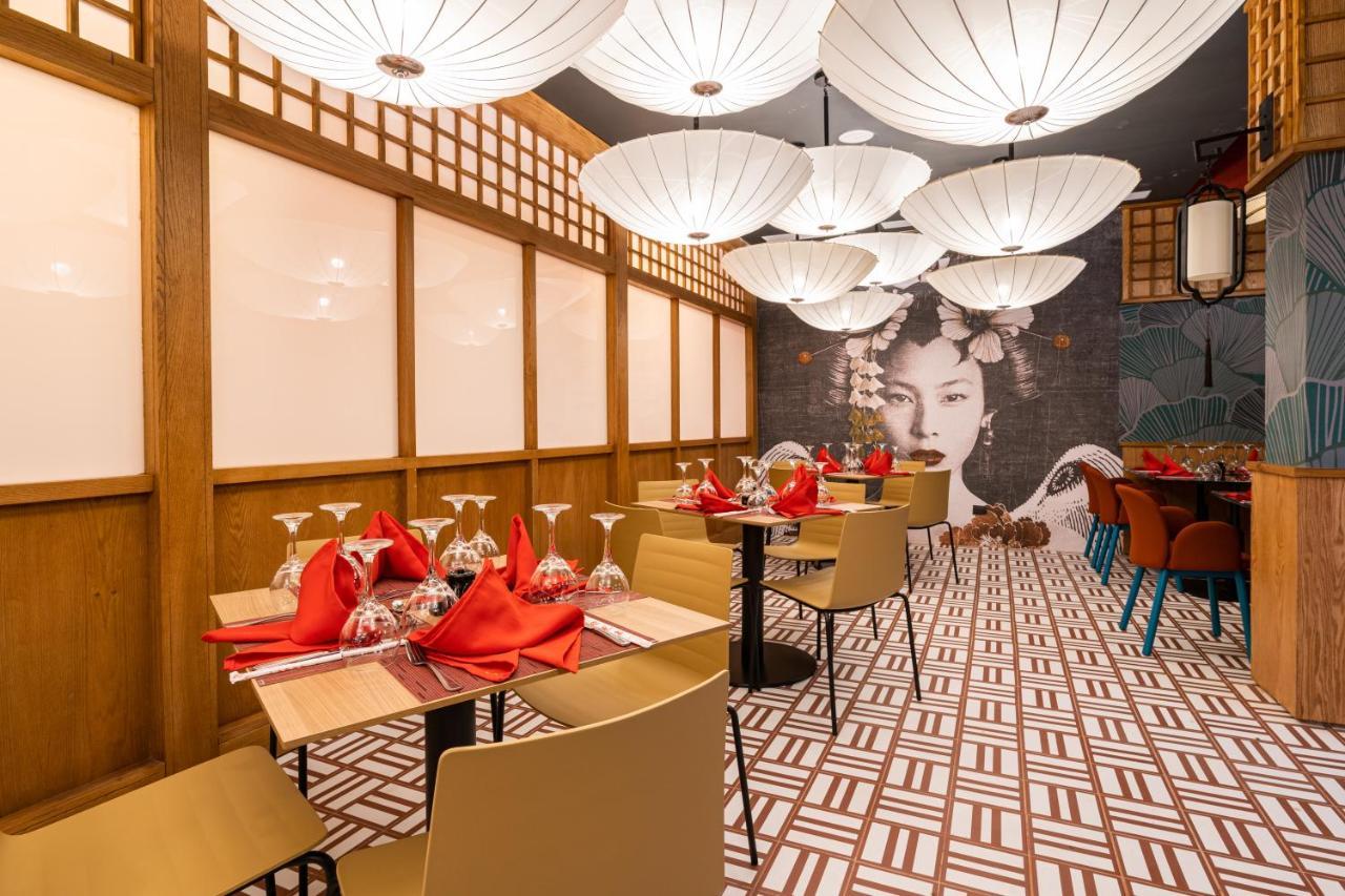 Caribe Deluxe Princess Punta Cana Bagian luar foto Interior of a restaurant in Paris